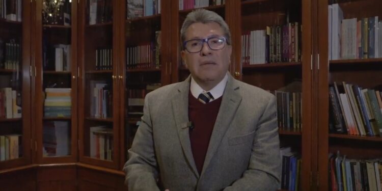 "El partido comienza a fijar reglas políticas e incluye a cuatro en la cuatro. Cuatro aspirantes, tres los que refiere constantemente el presidente de la República y un servidor, lo que me parece un gesto correcto".