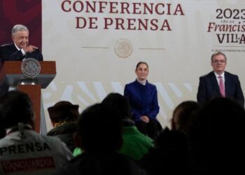 El hecho que salgan a defenderla el presidente López Obrador, 21 gobernadores, senadores, diputados federales, locales, alcaldes, presidentes municipales evidencia la flaqueza política de la jefa de gobierno. Ayer, oootra vez AMLO salvó a su corcholata favorita del precipicio.