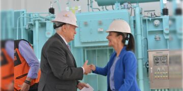 Hasta se antoja esta fotografía como una de las principales de la propaganda de campaña de Sheinbaum. Para fraseando al presidente López Obrador, “¡fuera máscaras!”.