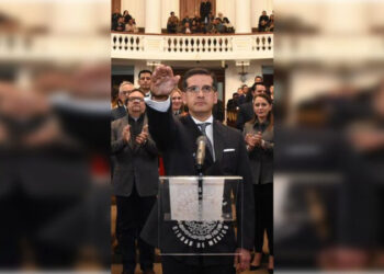 Denuncian ante FGJCDMX al titular de la Contraloría