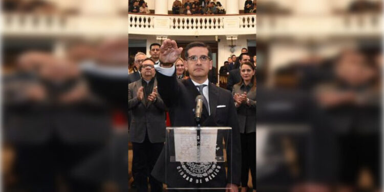 Denuncian ante FGJCDMX al titular de la Contraloría