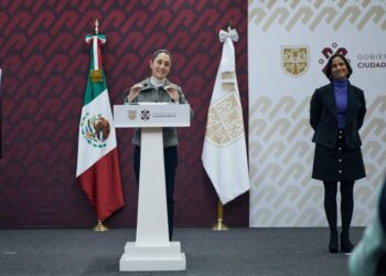 El Gobierno de la Ciudad de México arrancó la aplicación de descuentos en el pago anual anticipado de Predial con 8 por ciento si se realiza en enero y 5 por ciento si es en febrero; cuota fija de 58 pesos bimestrales en predial a grupos vulnerables y adultos mayores a partir de 59 años y 30 por ciento en predial si el valor catastral excede 2 millones 400 mil pesos; 50 por ciento en la cuota bimestral de agua para grupos vulnerables; así como 100 por ciento en tenencia vehicular, pagando el refrendo.