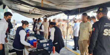 Como respuesta a lo que el Partido Acción Nacional califica de urgencia sanitaria, el diputado y coordinador del Grupo Parlamentario del PAN, Federico Döring, exigió al Gobierno capitalino abastecer de pruebas y vacunas de covid-19 a la población, debido a que la Ciudad de México es, de nueva cuenta, el epicentro de casos en el país. Foto: Secretaría de Salud CDMX