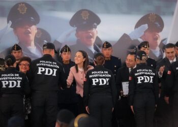 La jefa de Gobierno, Claudia Sheinbaum, destacó la labor de los elementos de la Secretaría de Seguridad Ciudadana (SSC) que han contribuido, según ella, a disminuir en por lo menos el 50 por ciento los delitos de alto impacto en la Ciudad de México, “lo que no tiene precedentes”, dijo.