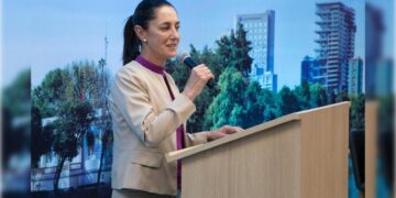 “La oposición se va a quejar si salgo, si no salgo; si hago, si no hago. Sí voy a seguir saliendo y dedicándome a la Ciudad, como lo he hecho hasta ahora”, dice Sheinbaum.