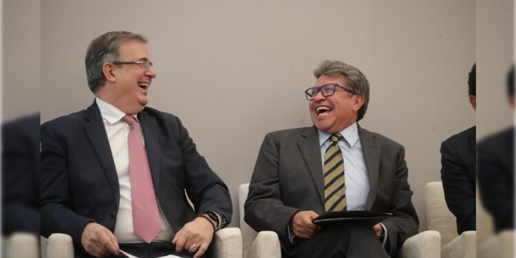 Las y los representantes diplomáticos de México en el mundo, son mujeres y hombres con talento, sagacidad y tolerancia que muestran la virtudes de un Estado en transformación, aseguró Ricardo Monreal.