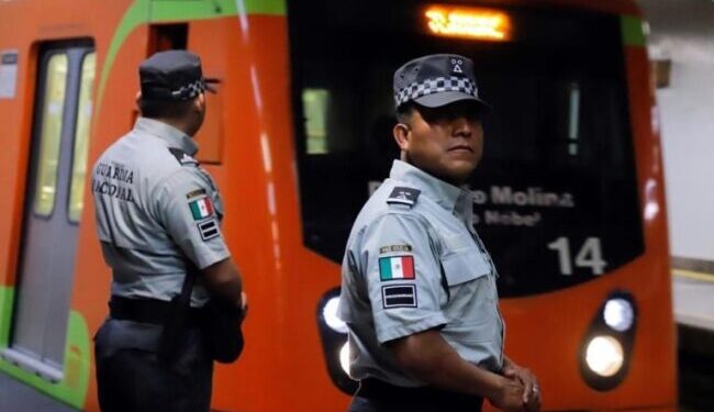 Uniformado de GN insulta a usuario del Metro CDMX