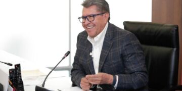 México y Estados Unidos, obligados a encontrar soluciones conjuntas para fenómeno migratorio: Monreal