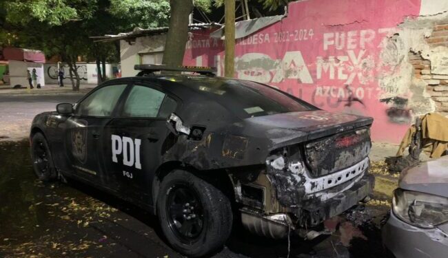 Capturan a hombre que quemó una patrulla en Azcapo