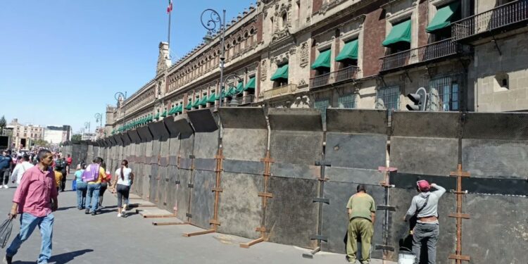 Amurallan Palacio Nacional ante marcha en defensa del INE
