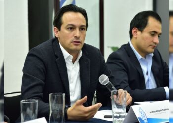 La oposición en la capital denunció que el Gobierno de la Ciudad de México (GCDMX) pagó 25.7 millones de pesos a una “empresa patito” para que reparara las 45 viviendas afectadas por la ampliación de la Línea 12 del Metro, de Mixcoac a Observatorio, pero a pesar de ello sólo han arreglado cinco viviendas, lo que supone un desfalco a las erario pero además esas familias siguen sin recuperar su patrimonio.