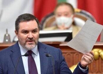 No se sabe si la información de inteligencia le llega a la jefa de Gobierno, Claudia Sheinbaum, pero por lo visto no tiene o le entregan una muy mala síntesis de las noticias más importantes relacionadas con su gobierno.