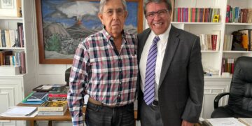 Ricardo Monreal, coordinador de los senadores de Morena, esta vez se reunió con Cuauhtémoc Cárdenas, el primer jefe de Gobierno electo en el DF, como parte de su plan de "reconciliación nacional".