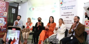 “La tecnología no es solo para las y los jóvenes”, afirmó la alcaldesa Lía Limón, al inaugurar el Salón de Cómputo para Adultos Mayores de la Fundación Arte, Educación y Talento Compartido (FUNAET), en Santa Rosa Xochiac.