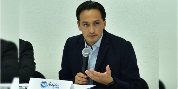 La persecución política orquestada desde el Gobierno capitalino contra la oposición tiene como origen el miedo de Claudia Sheinbaum y de Morena a seguir perdiendo la Ciudad de México, afirmó Andrés Atayde Rubiolo, Presidente de Acción Nacional en la CDMX.