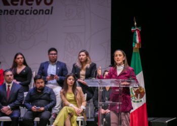 Al recordar lo que llamó fraude electoral de 2006, la jefa de Gobierno, Claudia Sheinbaum se refirió a éste como un lamentable episodio de traición a la patria, pero olvidó mencionar el robo electoral de 1988, sin el cual su trayectoria política sería impensable, lo mismo que la del hoy presidente Andrés Manuel López Obrador.