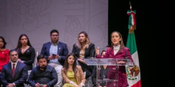 Al recordar lo que llamó fraude electoral de 2006, la jefa de Gobierno, Claudia Sheinbaum se refirió a éste como un lamentable episodio de traición a la patria, pero olvidó mencionar el robo electoral de 1988, sin el cual su trayectoria política sería impensable, lo mismo que la del hoy presidente Andrés Manuel López Obrador.