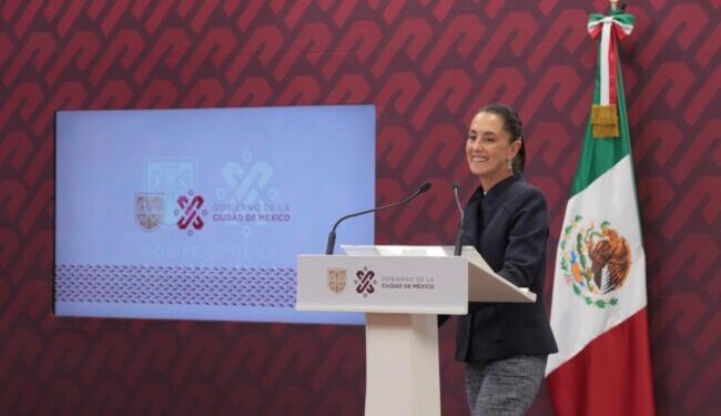 Por supuesto que tampoco Claudia Sheinbaum, jefa de Gobierno de la Ciudad de México. Por eso declinó la oferta del secretario de Relaciones Exteriores, Marcelo Ebrard, para que quienes aspiran a la candidatura presidencial dejen el cargo público a la brevedad.