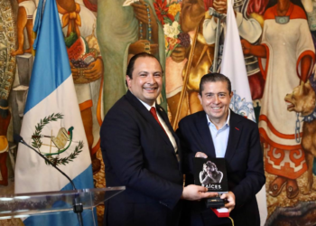 Esto consolida a nuestro histórico ayuntamiento como un referente político y un centro donde las naciones pueden fortalecer aún más sus relaciones: Giovani Gutiérrez Aguilar. 