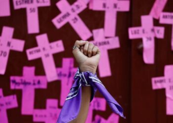 Colectivos feministas se manifiestan en la Glorieta de las Mujeres que Luchan