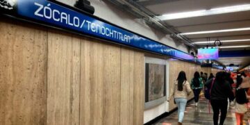 Sin dar una explicación, cierran estación Zócalo-Tenochtitlan del Metro