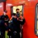 Usuario sufre amputación del dedo en las puertas del Metro