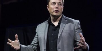 Elon Musk dueño de TESLA y de twitter