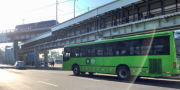 Chofer de unidad  RTP se durmió  y choca en  Avenida Tláhuac