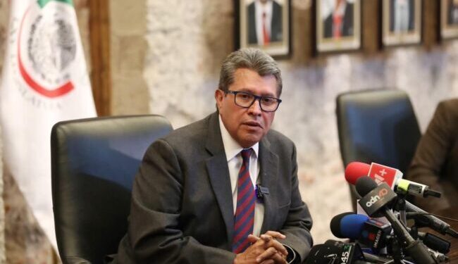 Impulsa Monreal fomento de educación a distancia en comunidades indígenas y afromexicanas