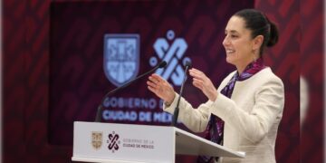 La jefa de Gobierno de la Ciudad de México, Claudia Sheinbaum, alertó que durante los próximos tres meses la región centro del país y específicamente la zona metropolitana del valle de México tendrán una sequía prolongada debido a que el Sistema Cutzamala recibirá aproximadamente 24 por ciento menos de agua que hace cuatro años.