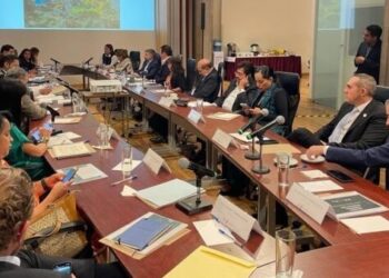 En la reunión de Cabildo del martes, hubo un tema candente al que no le quisieron entrar de fondo. Se trató de las acusaciones de Morena contra el PAN, a cuyos alcaldes le atribuyen responsabilidad en la escasez de agua en la capital, porque supuestamente han permitido muchas construcciones, dice Morena