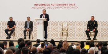 Hace unos días, en una entrevista en Radio Fórmula le preguntaron al canciller Marcelo Ebrard, cuáles serían sus primeras acciones si ganara la Presidencia de la República, y respondió que en el caso de la Ciudad de México darle una buena arreglada al Centro Histórico,