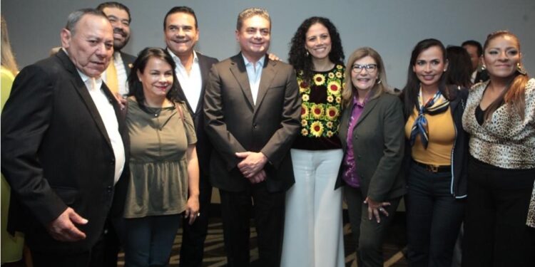 Esperaron lo más posible los tiempos a ver si levantaba. Pero no. Ha transcurrido un año y medio de la administración de Alfa González en Tlalpan y es la alcaldesa de oposición peor calificada y la única donde aumentó la percepción de inseguridad en más de 15 por ciento.