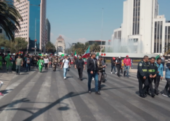 Marchan en CDMX en apoyo a soldados encarcelados