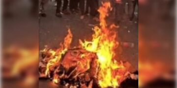 Sheinbaum condena quema de figura de la ministra Norma Piña