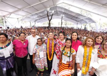 Reconoce Claudia labor de mujeres campesinas