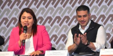 El Secretario de Seguridad Ciudadana de la Ciudad de México, Omar García Harfuch, estuvo presente en la presentación de la estrategia de seguridad con la alcaldesa de Tláhuac, Berenice Hernández Calderón.