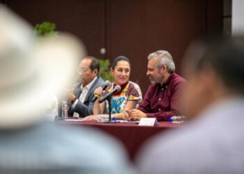 La mayor parte de la burocracia estatal de Morena que asistió el sábado al Teatro Morelos en Morelia, Michoacán sólo tuvo la intención de hacerse presente con quien están convencidos será la próxima presidenta de México, Claudia Sheinbaum.