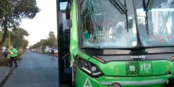 Unidad RTP se estrella contra camión de pasajeros en VC