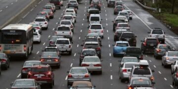 Activan sensores para detectar autos contaminantes en CDMX