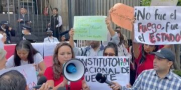 Migrantes protestan en CDMX por tragedia en Ciudad Juárez