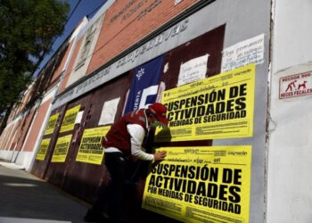 Coloca Alcaldía Coyoacán sellos de suspensión de actividades al Colegio Carmel