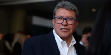 Unidad, clave del triunfo, asegura Monreal