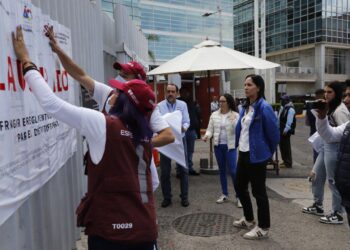 La alcaldesa Lía Limón encabezó la diligencia, y advirtió que no se van a permitir que se violenten las normas establecidas.