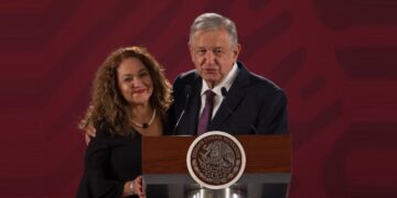 A finales de febrero de 2021, unos días después de estallado el paro laboral en Notimex, la directora de la agencia, Sanjuana Martínez, pidió a la jefa de Gobierno, Claudia Sheinbaum que con la ayuda de la fuerza pública levantara los campamentos de los trabajadores en huelga.