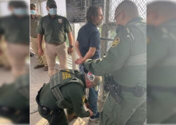 La Fiscalía General de la Ciudad de México (FGJCDMX) informó que fue detenido en Reynosa Tamaulipas, Christian Von Roehrich, exalcalde de Benito Juárez, ligado con el Cártel Inmobiliario detectado en dicha demarcación.