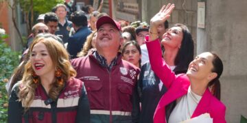 La jefa de Gobierno de la Ciudad de México Claudia Sheinbaum defendió la continuidad de las conferencias matutinas del presidente López Obrador y criticó a la oposición por interponer demandas ante el Instituto Nacional Electoral (INE) para que las “mañaneras” sean canceladas.