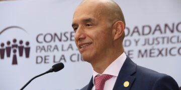 Salvador Guerero Chiprés, presidente del Consejo Ciudadano para la Seguridad y la Justicia de la CDMX –instancia vínculo entre el ciudadano y las autoridades capitalinas–, alertó que cuando alguien esté siendo víctima de los “montachoques” debe denunciarlo como un “intento de extorsión” “un fraude” y no como un incidente de tránsito.
