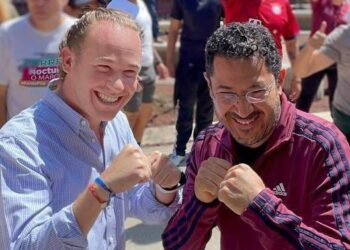 Santiago Taboada y Martí Batres son los punteros hacia el 2024 en la CDMX, según una encuesta de Massive Caller