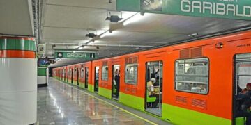 Hombre fallece tras arrojarse a las vías del metro en la estación Atlalilco